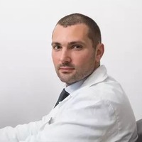 Dr. Rogelio Ribes Escudero